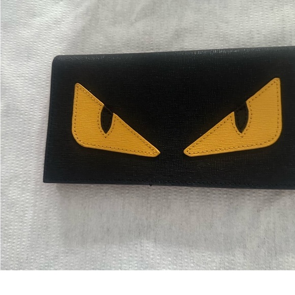 FENDI BAG BUGS WALLET PREOWNED EXTREMELY RARE! - Picture 2 of 14